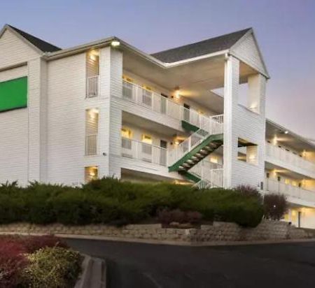 Birch Hill Suites Kansas City - Independence Exterior photo