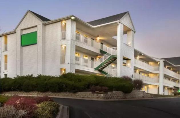 Birch Hill Suites Kansas City - Independence Exterior photo
